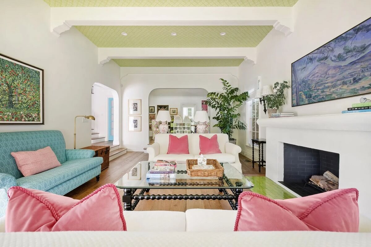 living-room-pink-blue-color-accents-emma-stone-nordroom