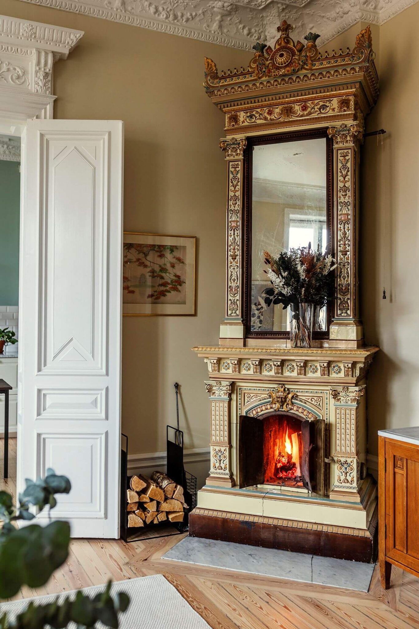 Stunning Fireplaces in a Historic Stockholm Apartment - The Nordroom
