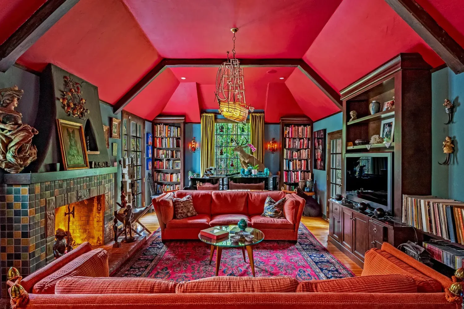 eclectic-bold-living-room-pink-painted-pitched-ceiling-nordroom