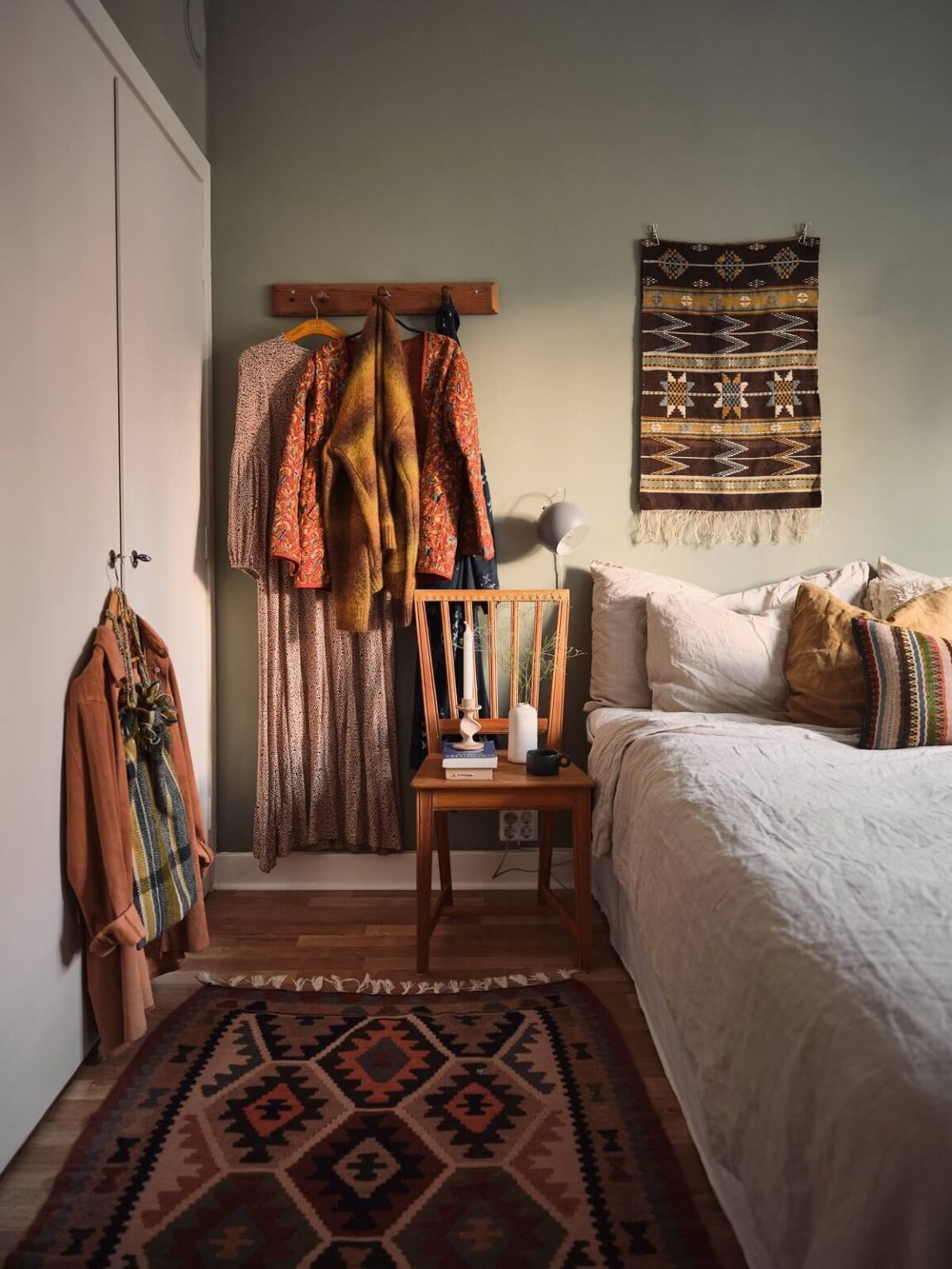 A Small Apartment with a Cozy Dining Nook - The Nordroom