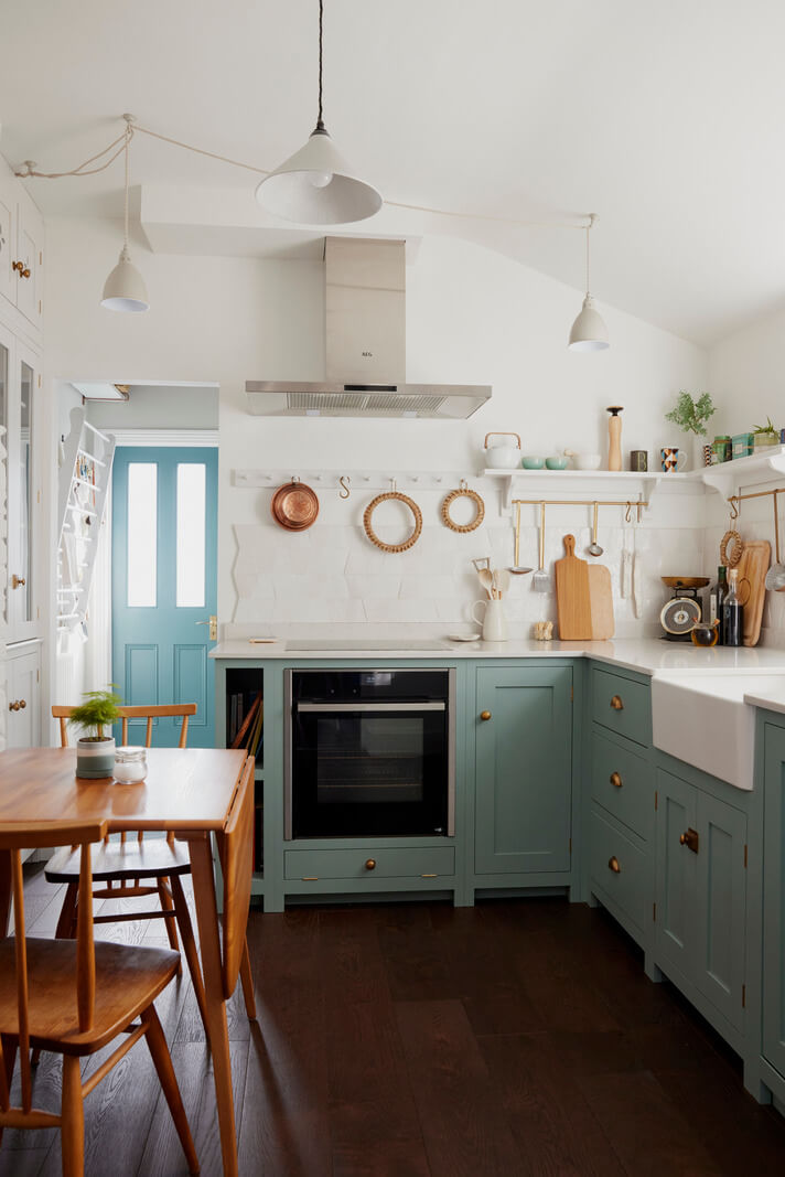 A London Maisonette with A Light Blue deVOL Kitchen