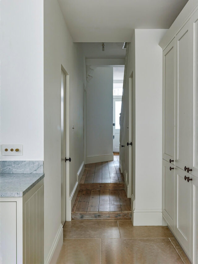 Belgian and Nordic Influences in a Victorian Terrace by Pascoe Studio ...