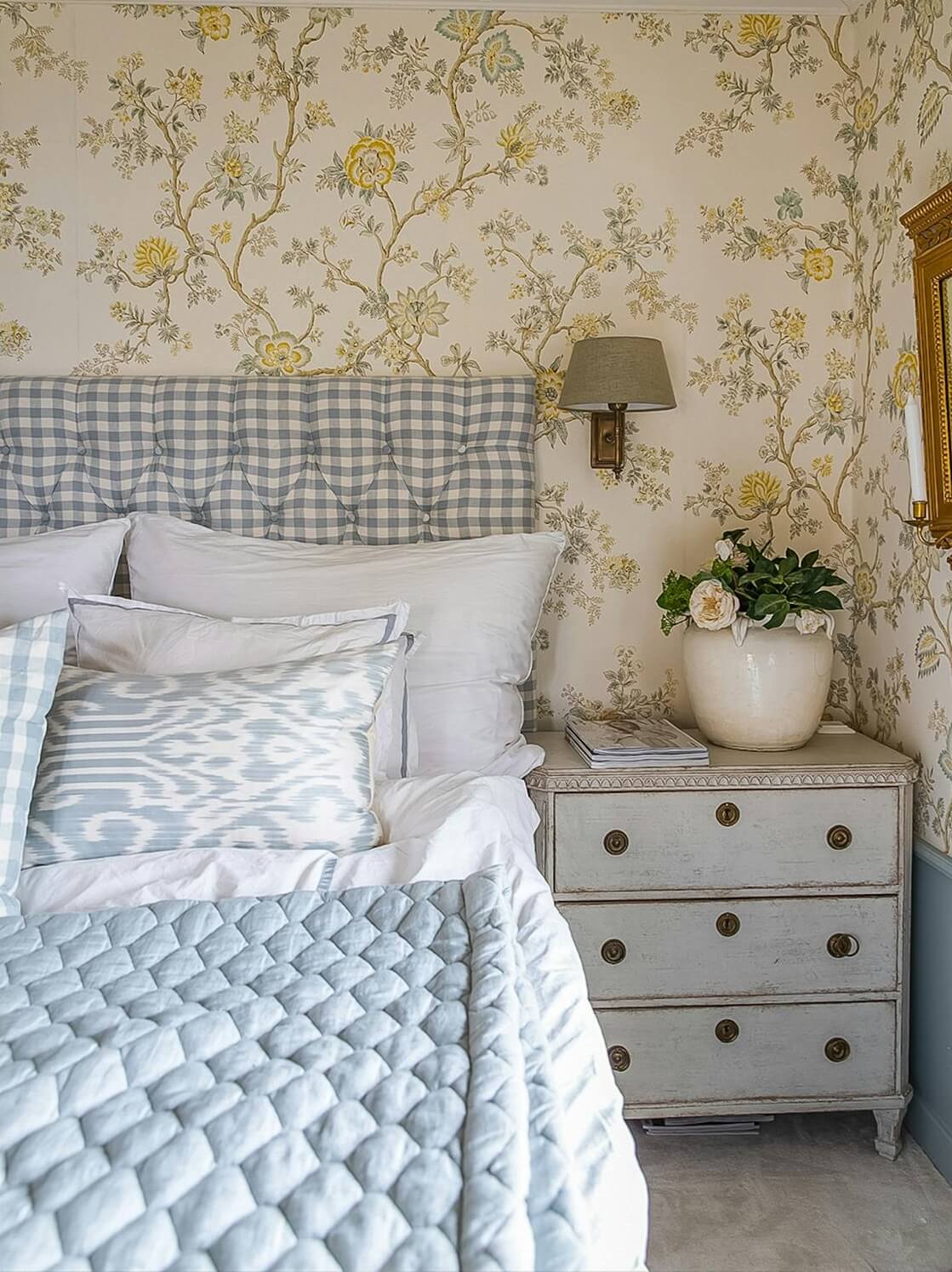 bedroom wallpaper luxurious summer house sweden nordroom