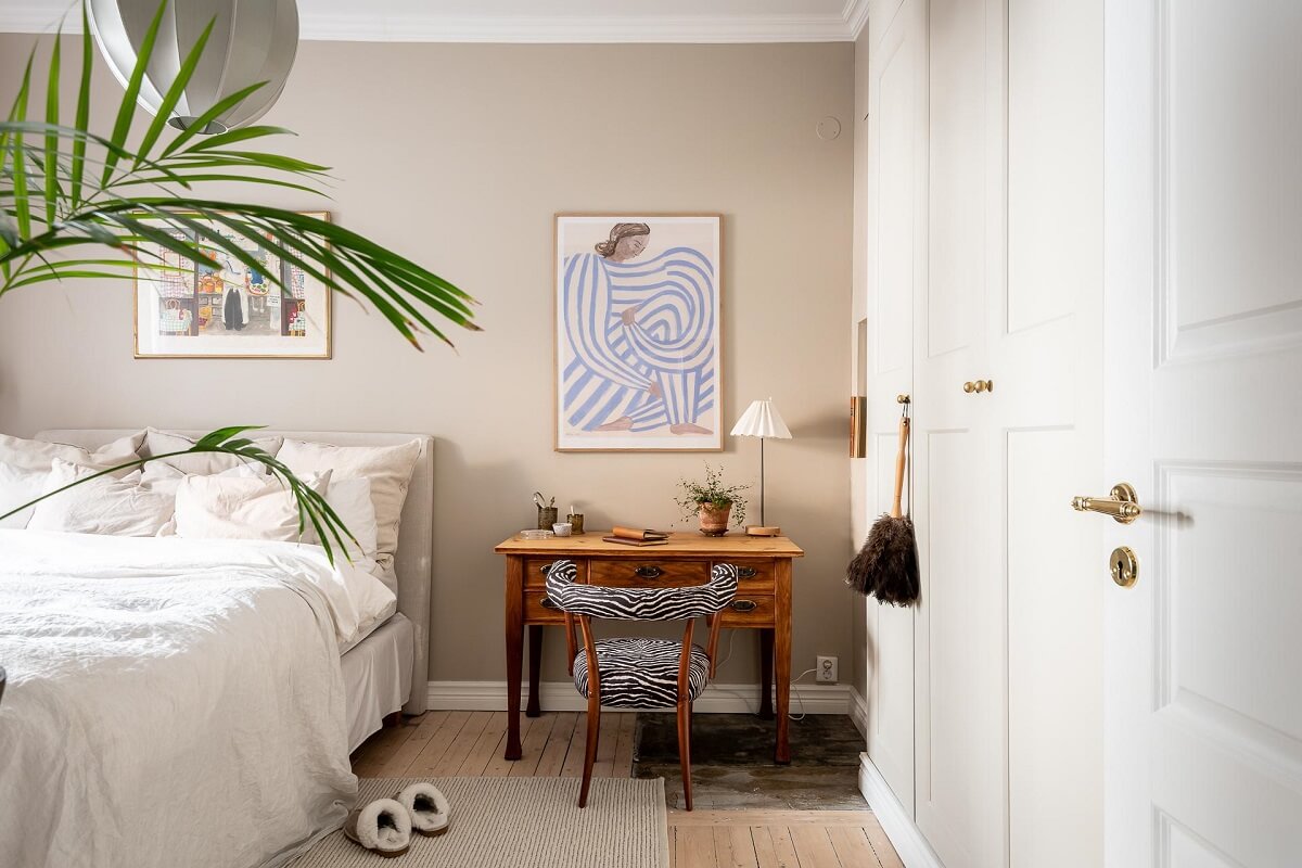 bedroom with wooden desk