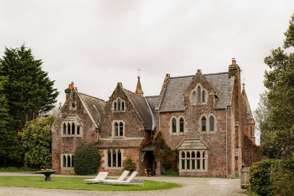 A Charming Gothic-Style Home with Original Details 36 gothic historic house cornwall A Charming Gothic-Style Home with Original Details
