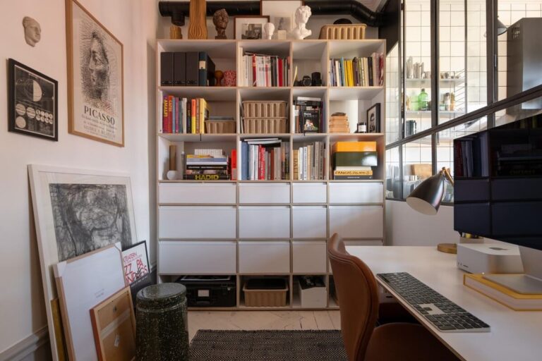A Corner Apartment with an Industrial Style Kitchen - The Nordroom