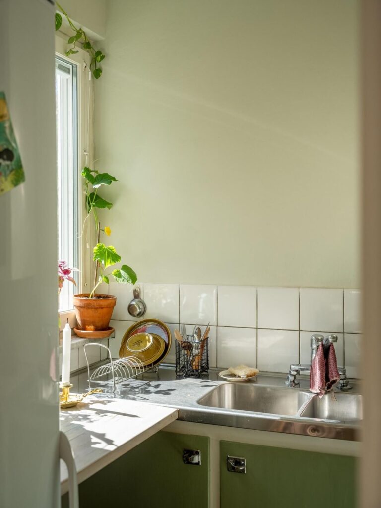 Apartment Green Renovation Trends Reference: A Studio Apartment With Vintage Green Cabinets