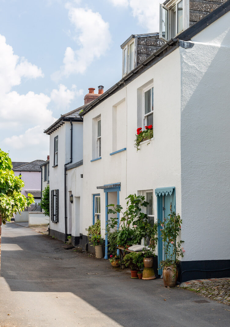 A Charming 400-Year-Old Cottage in England