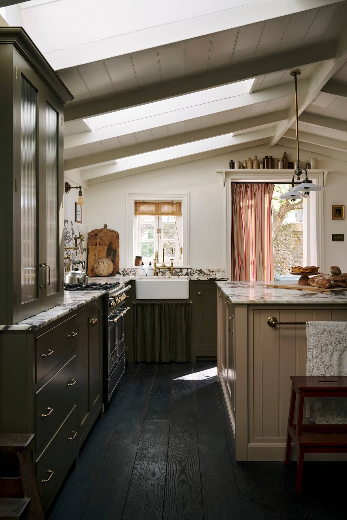 The Flint House Kitchen Extension by deVOL