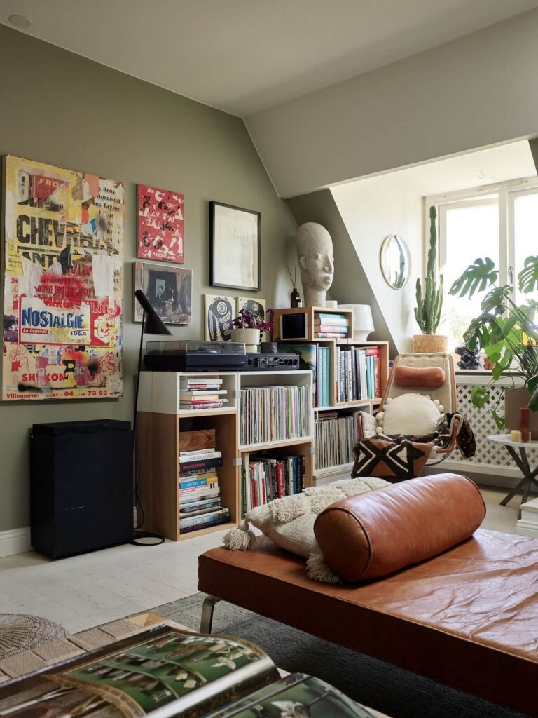 A Cozy Attic Apartment is a Charming Family Home - The Nordroom