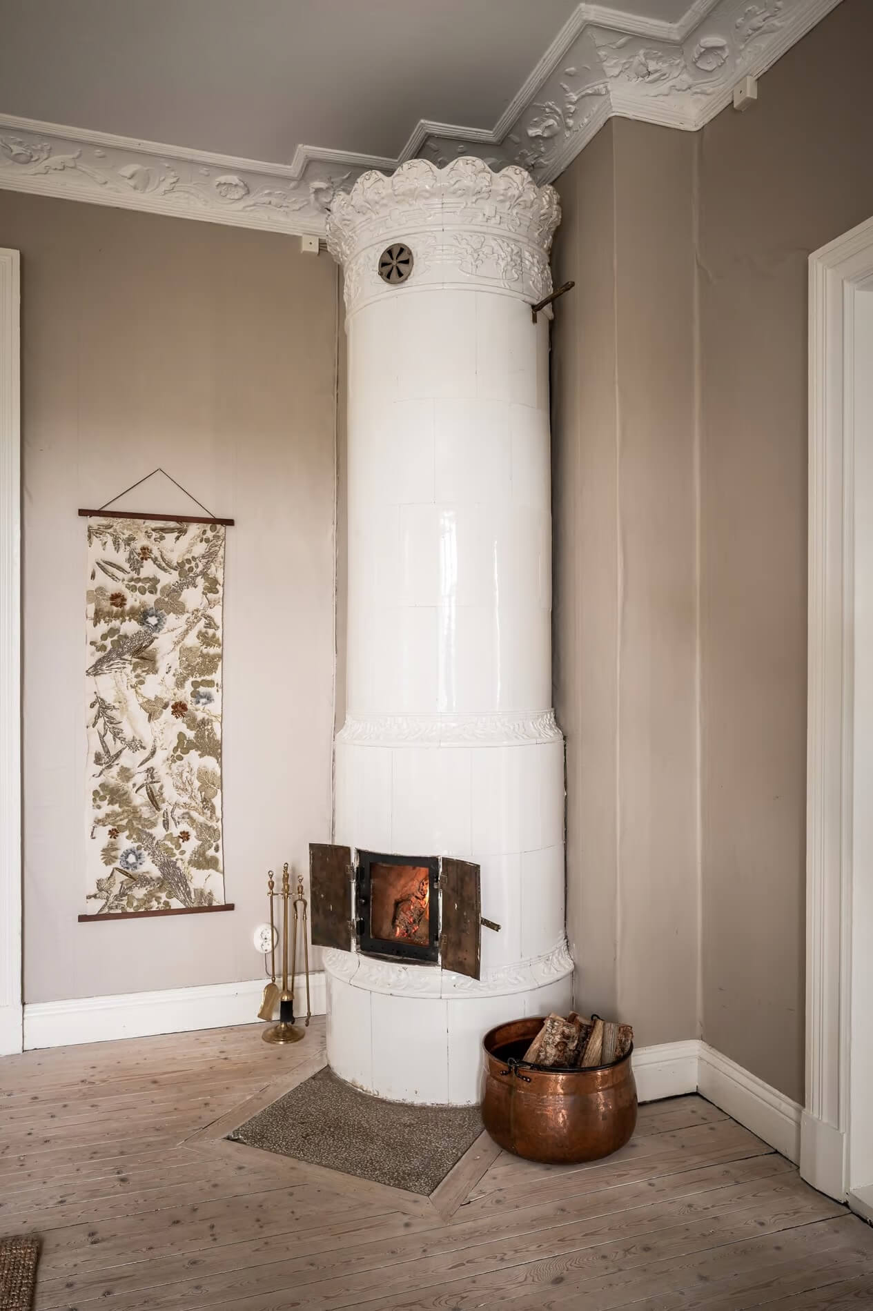 Original Charm in a Light Green Swedish Country House - The Nordroom