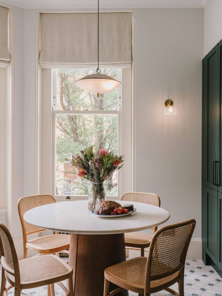 A Stunning Bespoke Kitchen by PAD and Munro Interior Design Studio ...