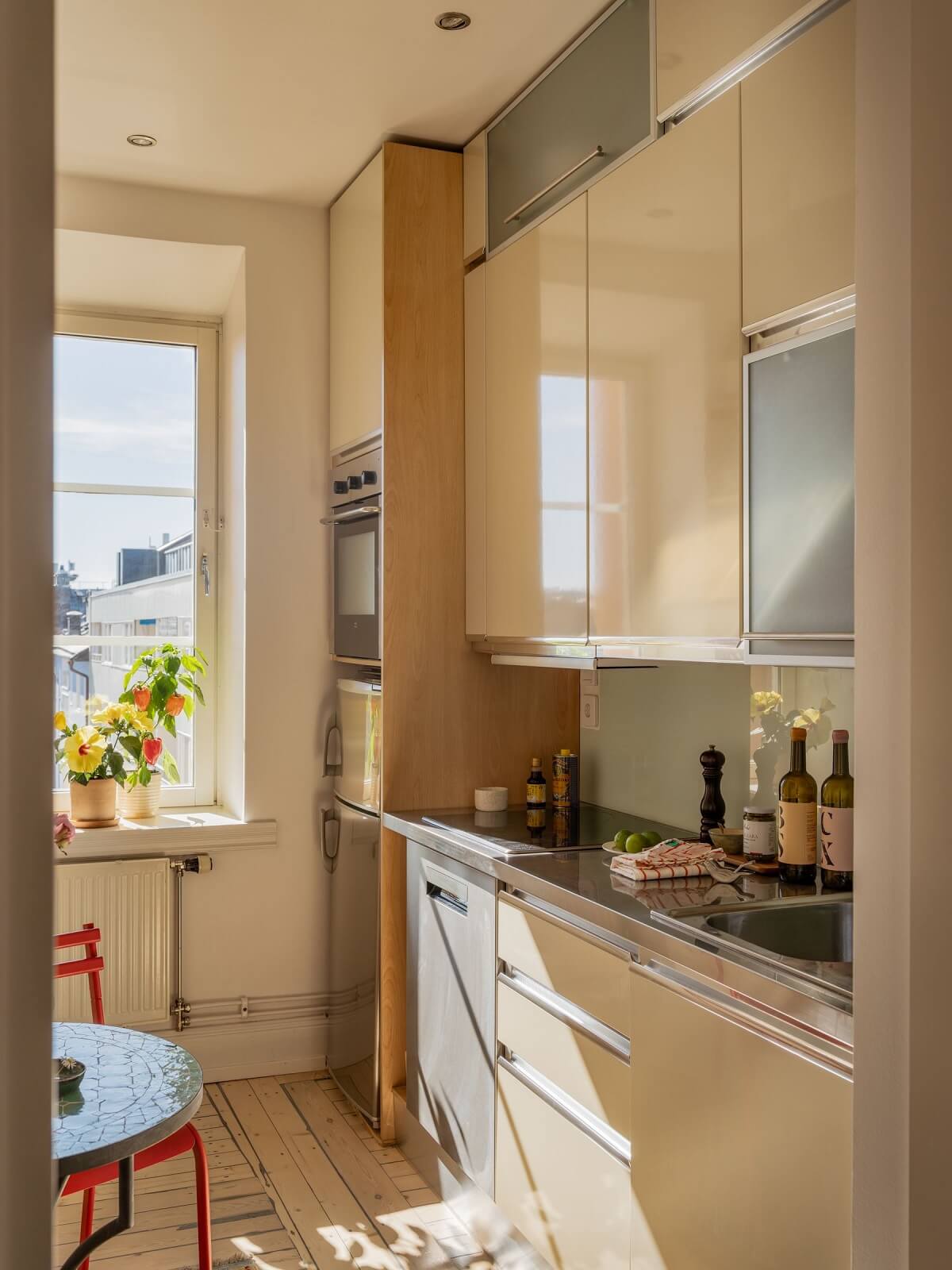 A Light Apartment with a Sunny Balcony - The Nordroom