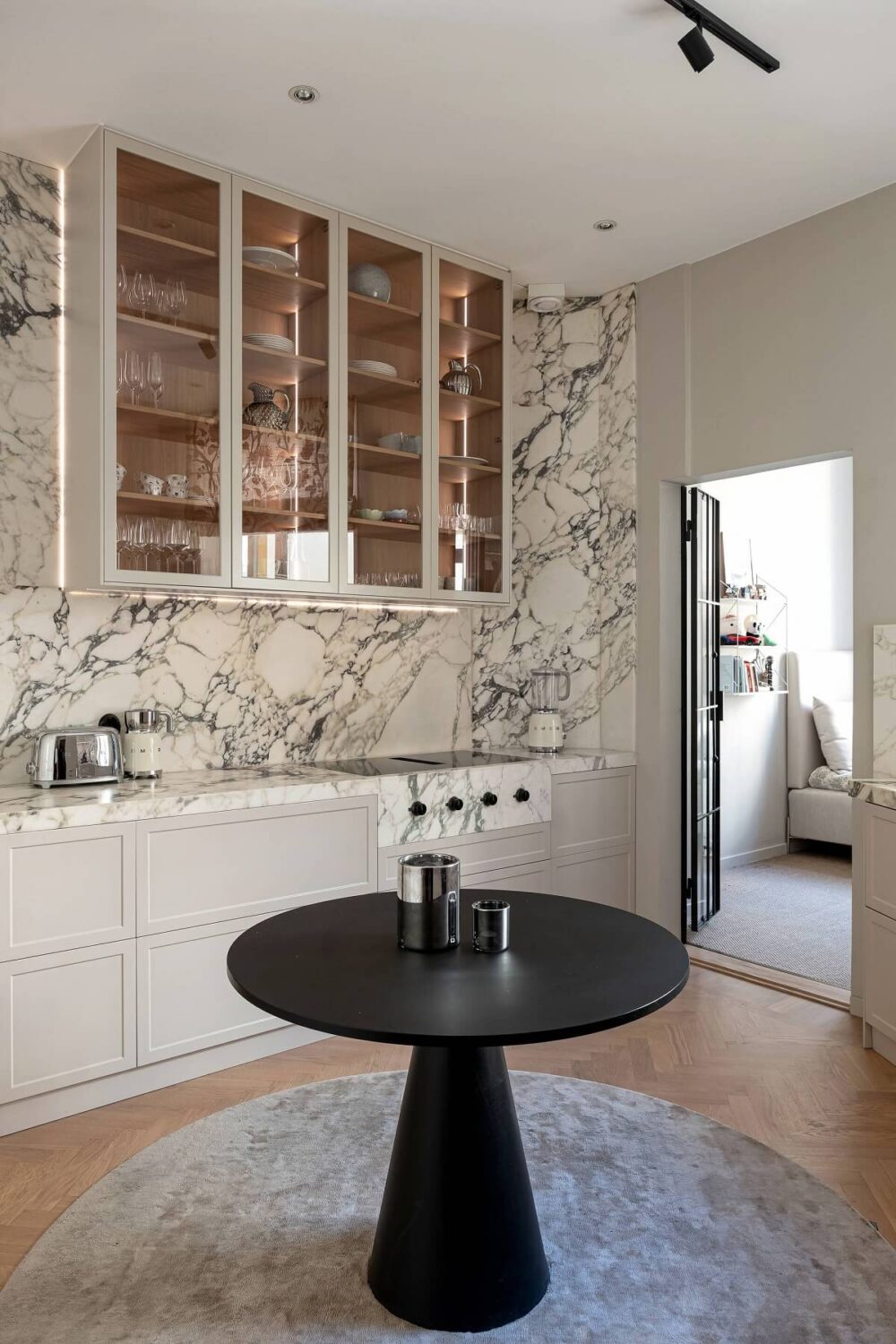 rimage 10 A Luxurious Renovated Turn-of-the-Century Apartment