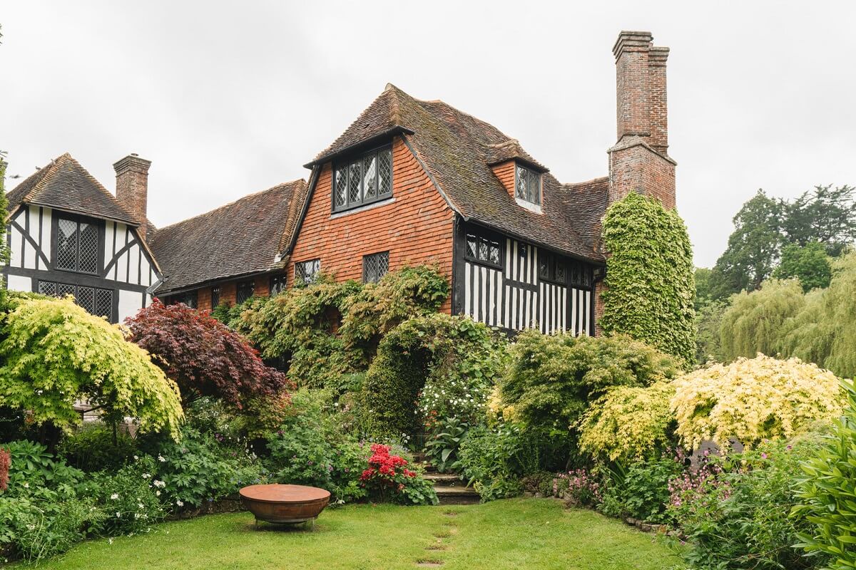 Alderden-Manor-garden
