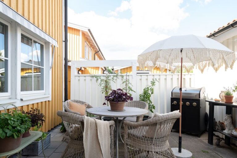 A Swedish Family Home with a Lovely Garden Room - The Nordroom - Swedish Garden Room Ideas