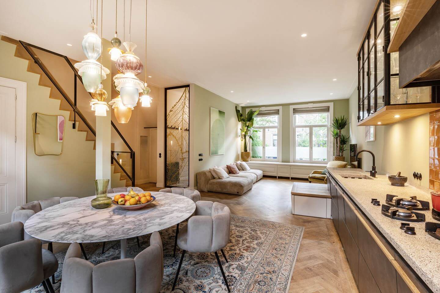 kitchen round dining table