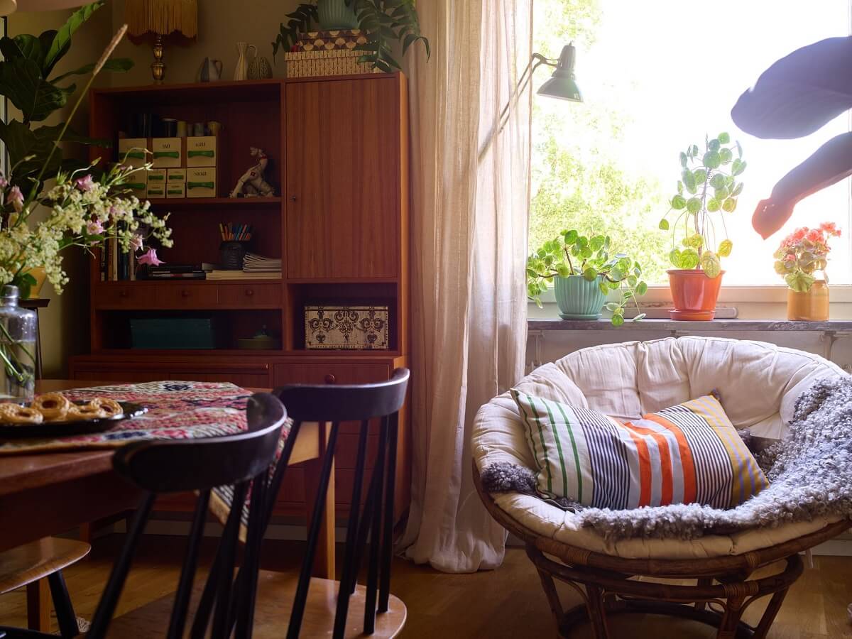 dining room with round lounge chair