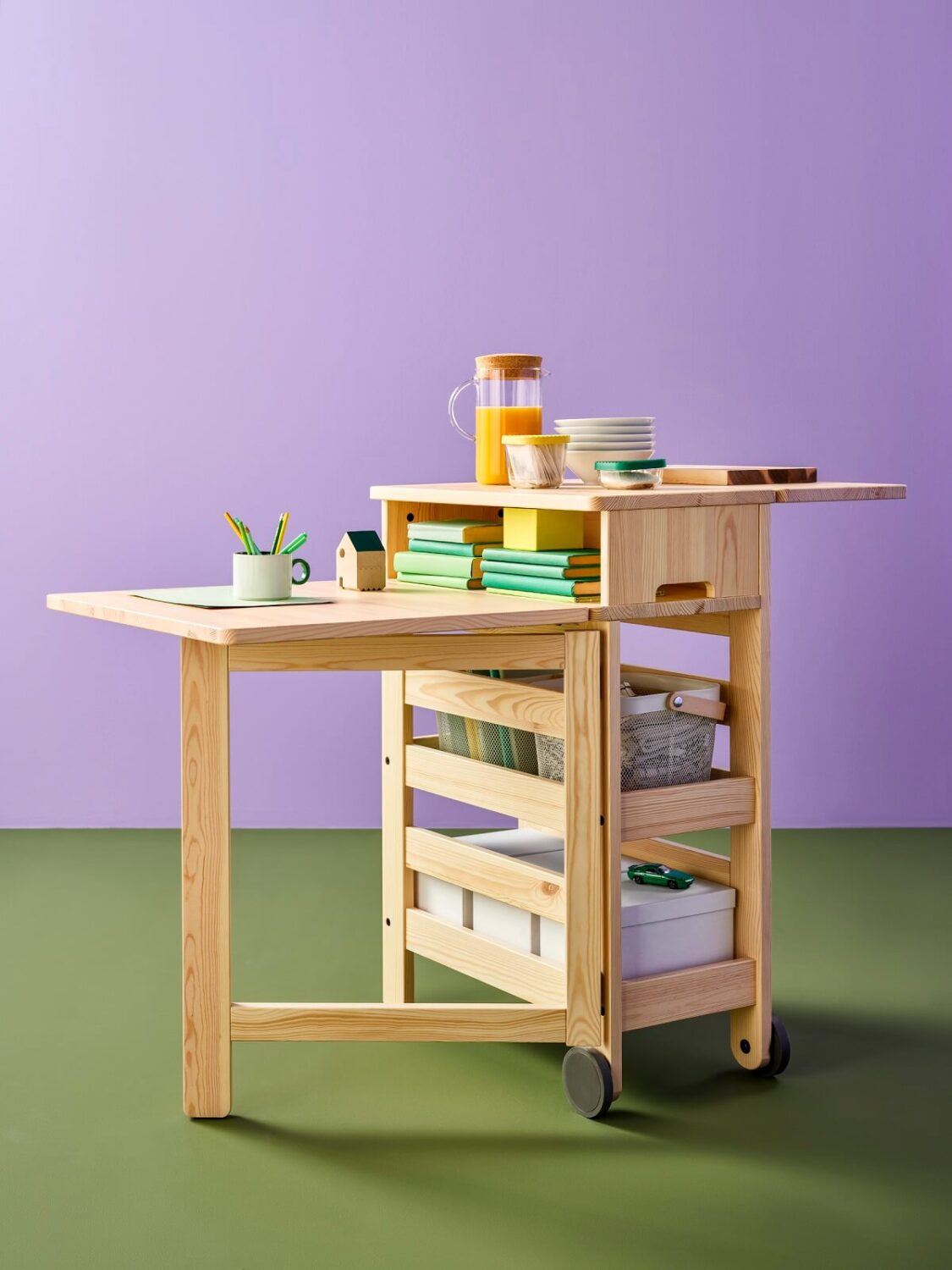 IKEA_RESARO table with storage