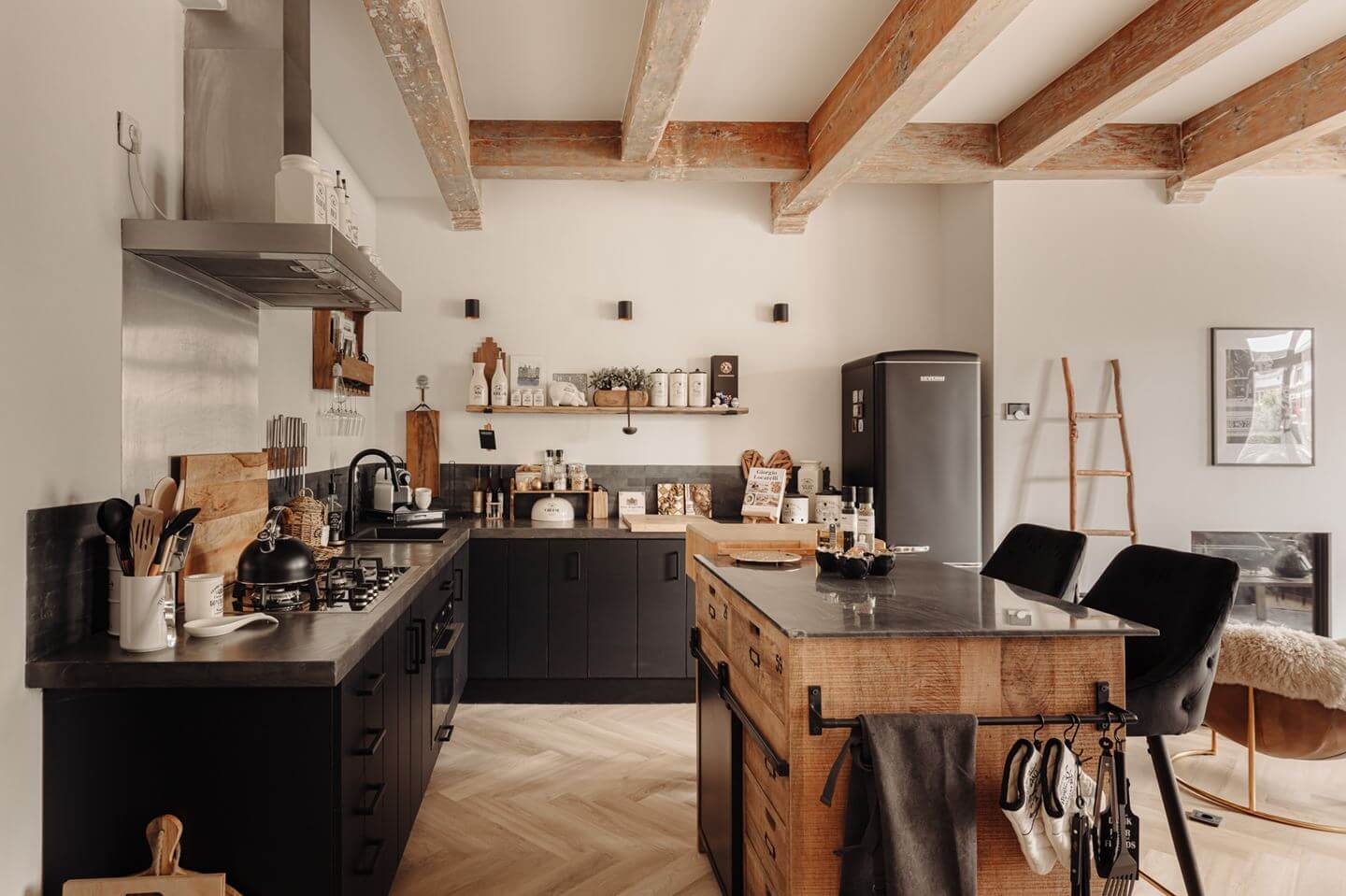 black kitchen with island