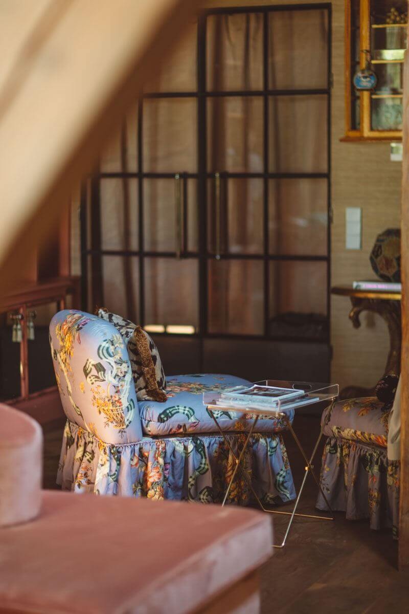 living room detail