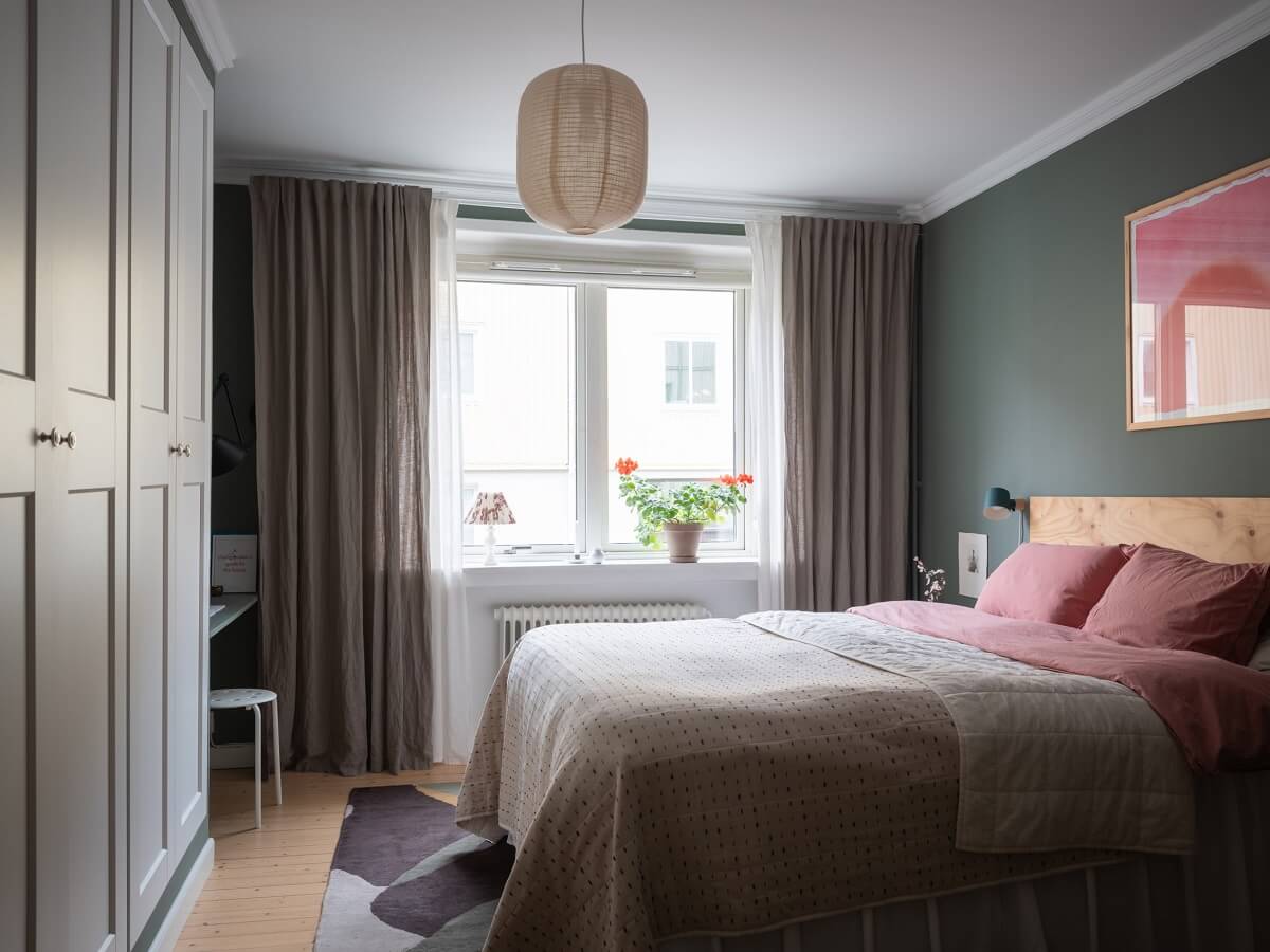 bedroom dark wall pink bedding