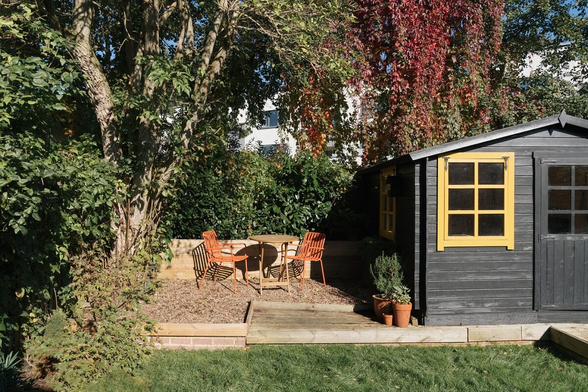 garden with shed and seating