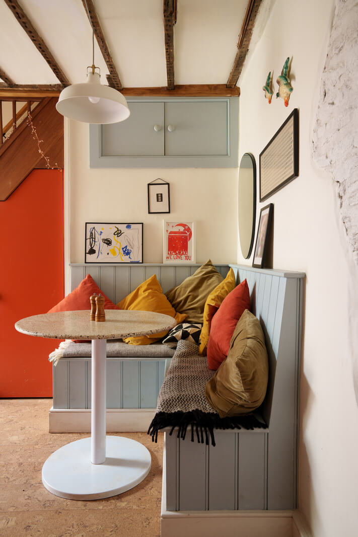 kitchen table built in seating