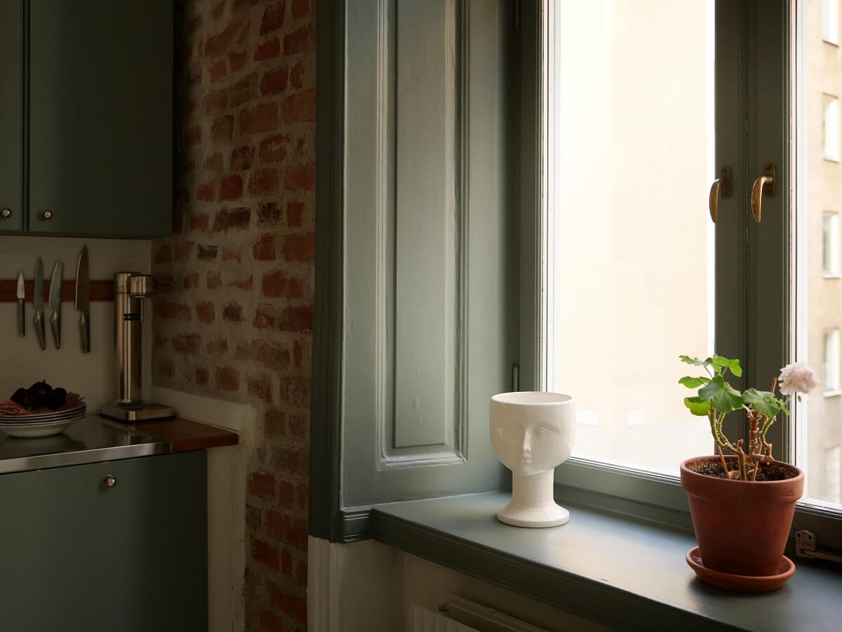kitchen window sills