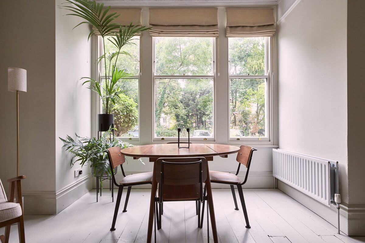 large bay window round table