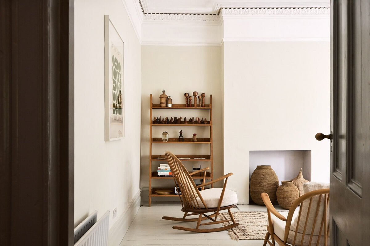 light living room with natural furniture