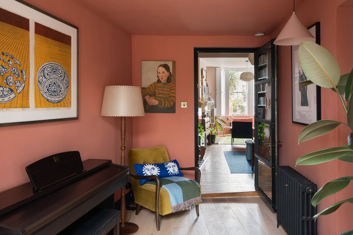 pink music room
