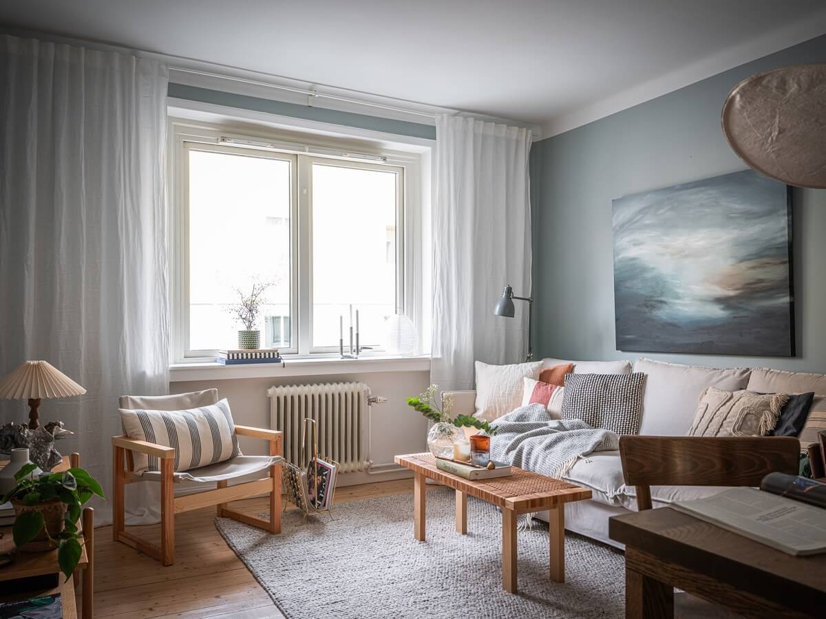 small living room gray wall