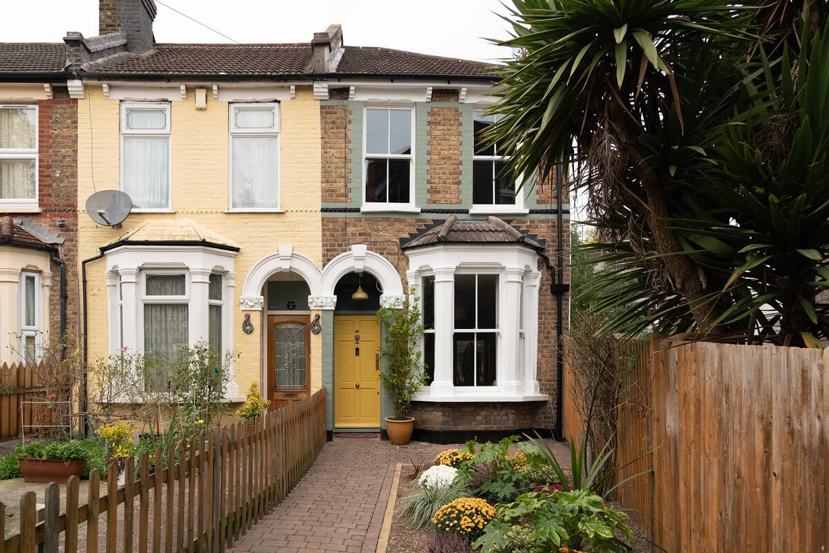 victorian terrac house yellow front door