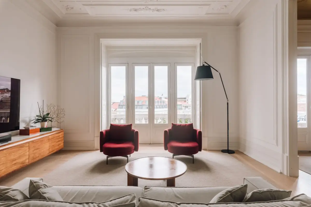 A Luxurious Three-Bedroom Apartment in Lisbon 3 A Luxurious Three-Bedroom Apartment in Lisbon