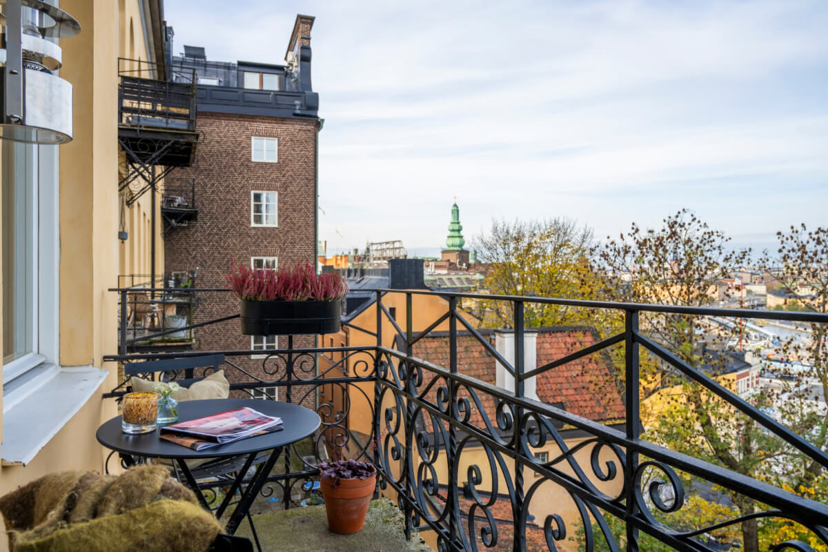 balcony