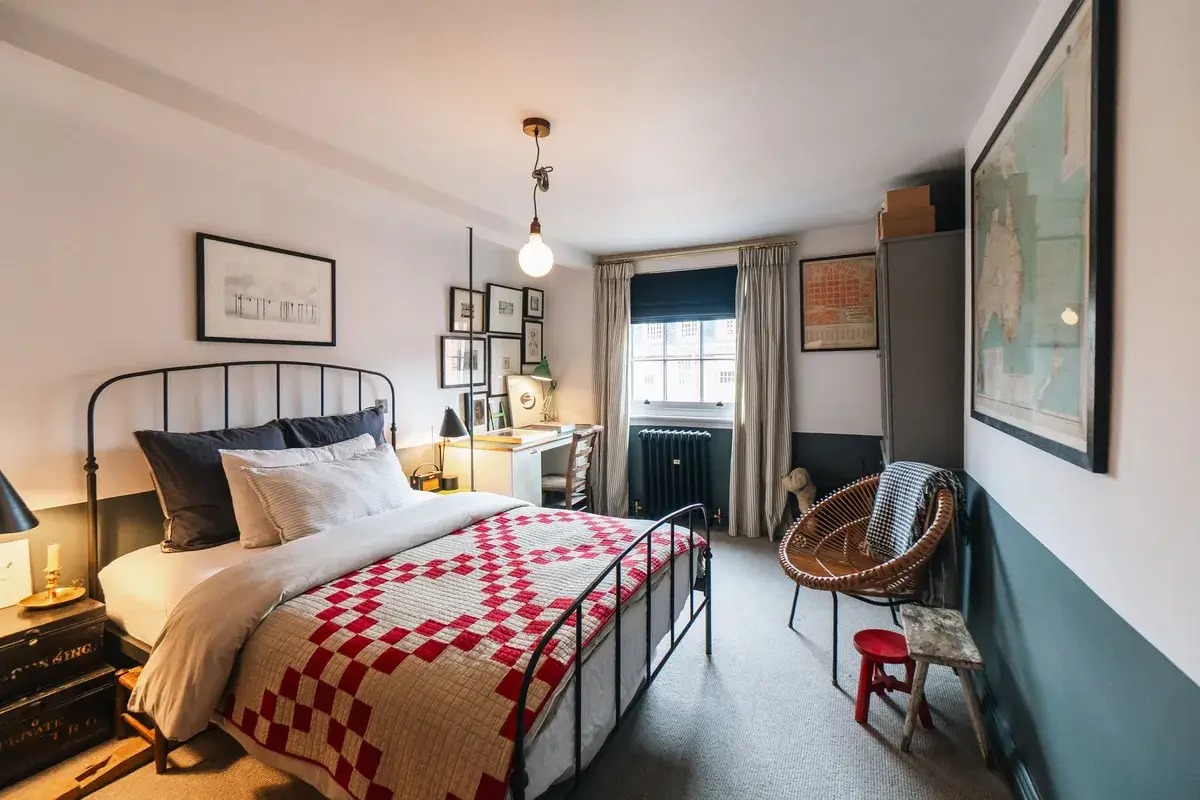 A Renovated Georgian Townhouse with a Stunning Kitchen Extension 35 bedroom half painted wall desk A Renovated Georgian Townhouse with a Stunning Kitchen Extension