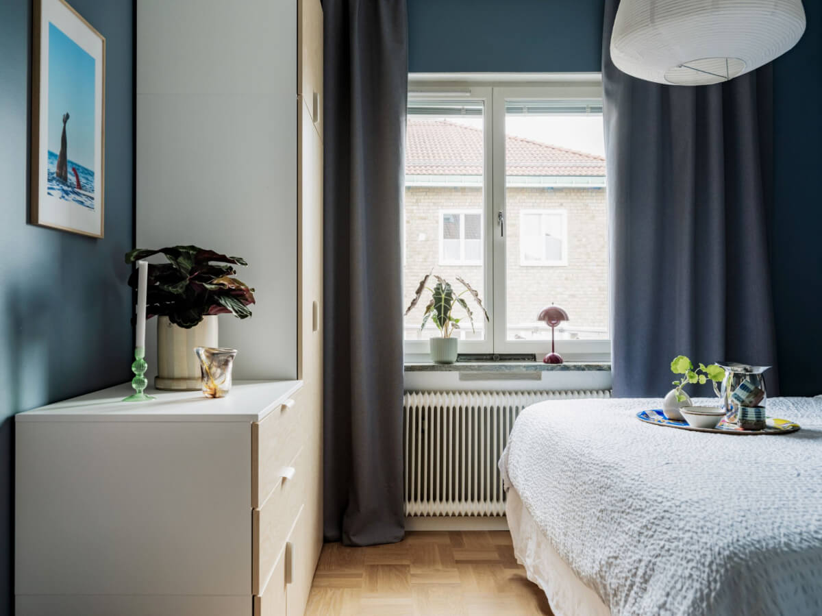 blue bedroom