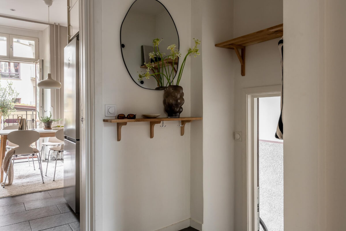hall shelf