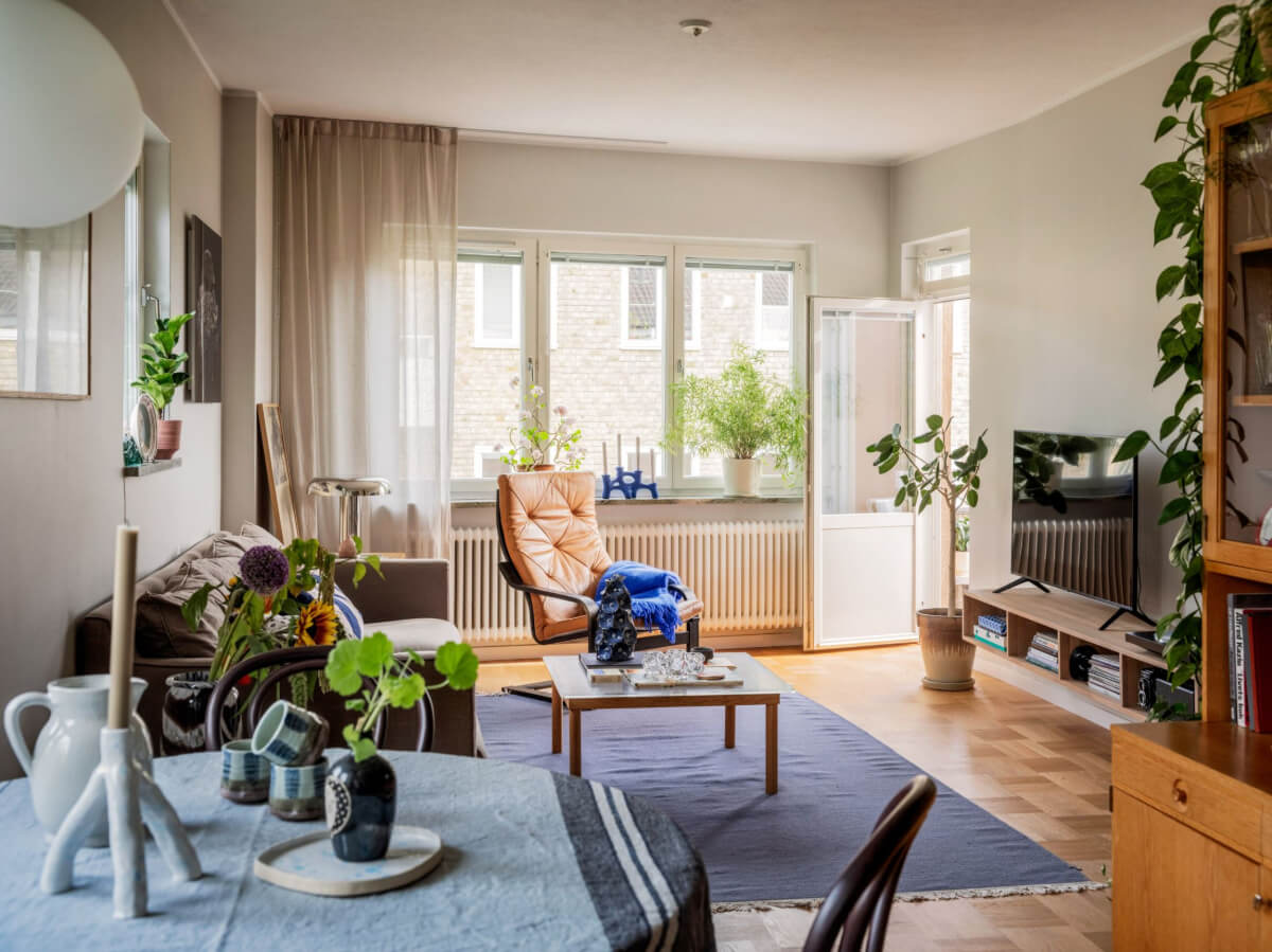 living space light gray walls