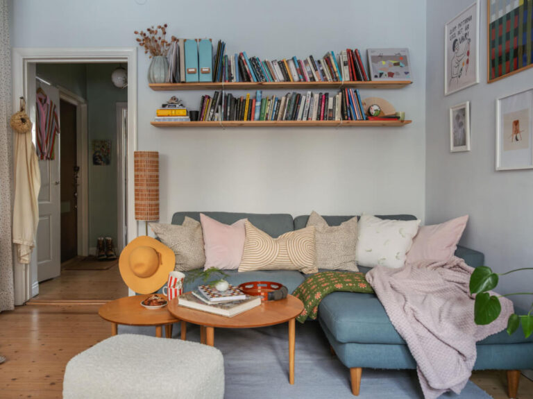 Image showcasing A Charming and Light-Filled Studio Apartment in Stockholm - The Nordroom