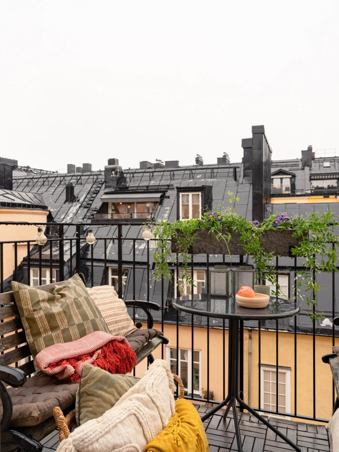 balcony rooftop views