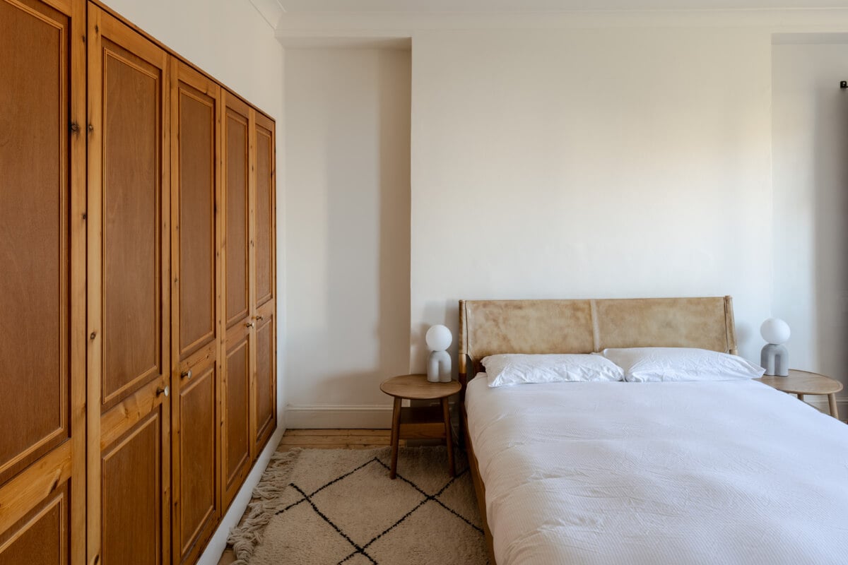 A Light Duplex Apartment in an Arts and Crafts Building 13 bedroom built-in wardrobes