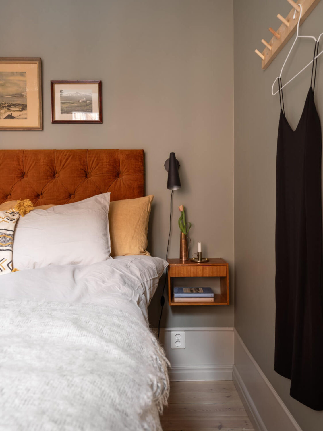 A Charming One-Bedroom Apartment in Södermalm 10 bedroom velvet headboard floating nightstand