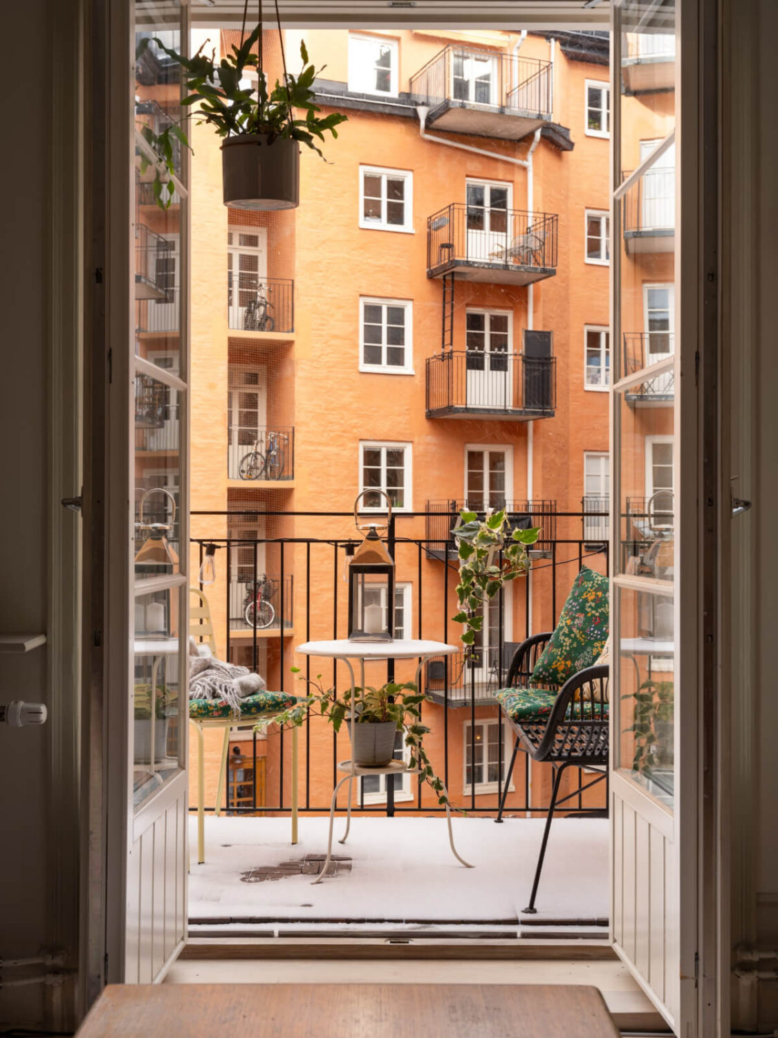 A Charming One-Bedroom Apartment in Södermalm 3 courtyard balcony