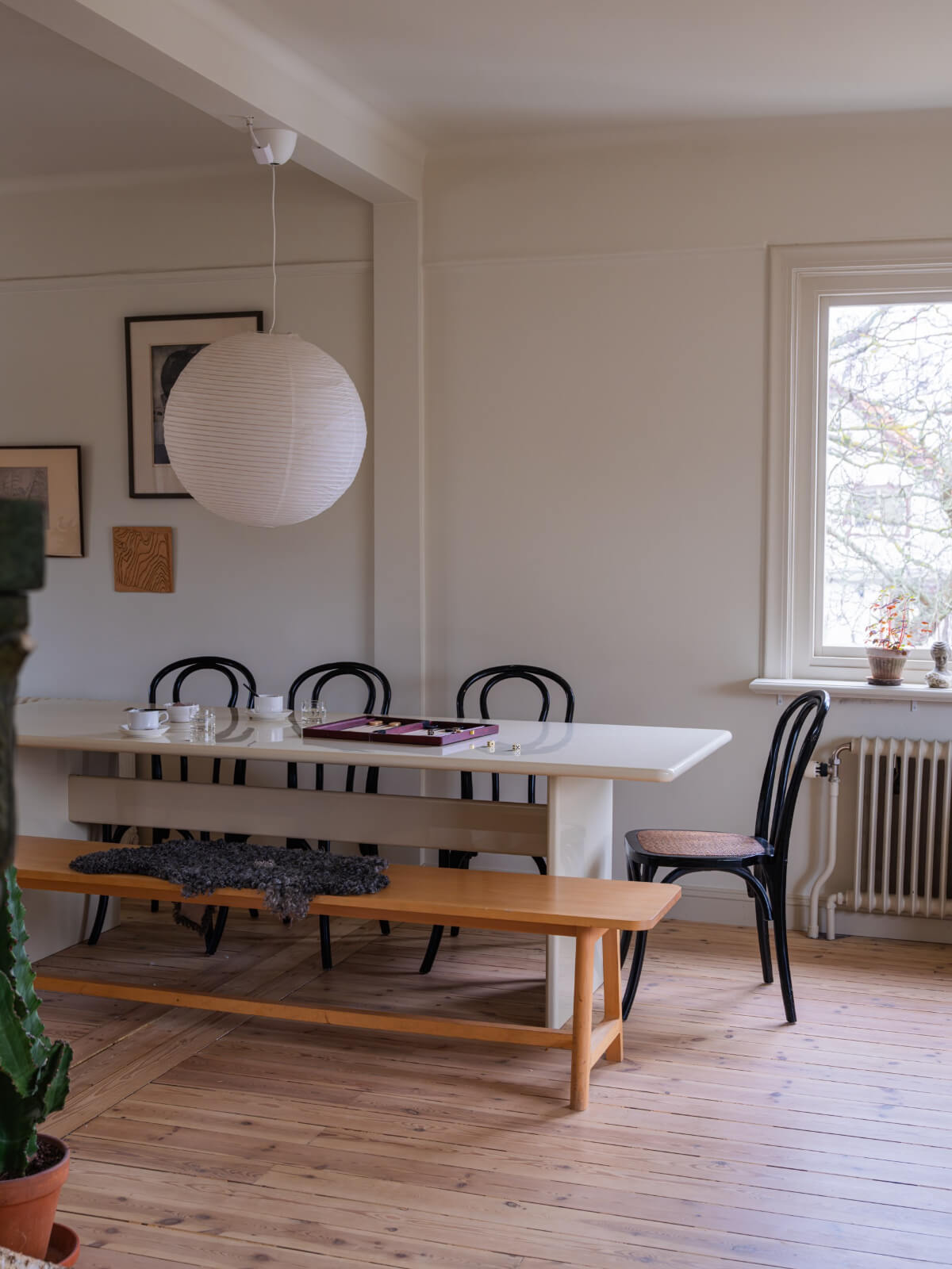 A 1920s Villa Pairs Modern Design and Period Features - The Nordroom