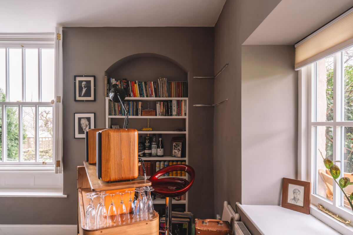 home bar bookshelves niche