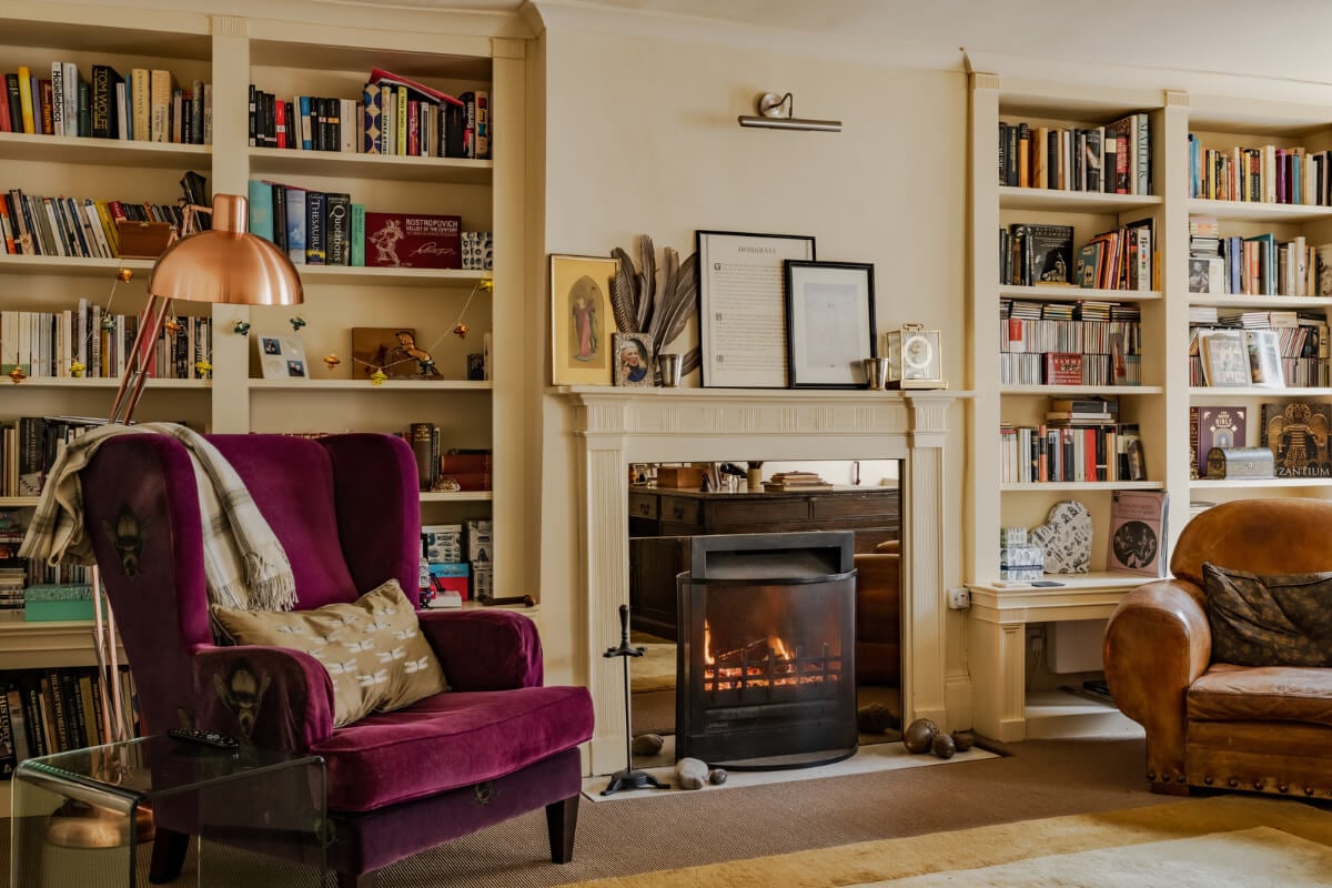 Period Features and Color in a Pretty Georgian House 13 sitting room bookshelves