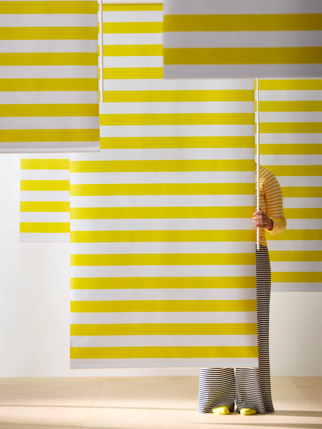 IKEA_FRIDANS_morklaggande rullgardin_PH202971