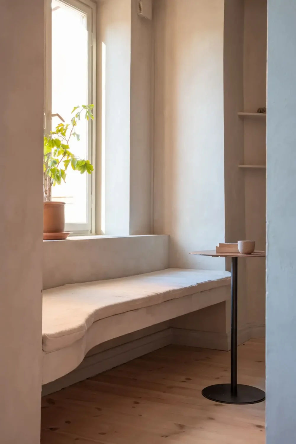 Gray Plaster Walls in a Contemporary Duplex Apartment 8 MED0CA20F6D9D524F8488603C0E8EA0B3EB Gray Plaster Walls in a Contemporary Duplex Apartment